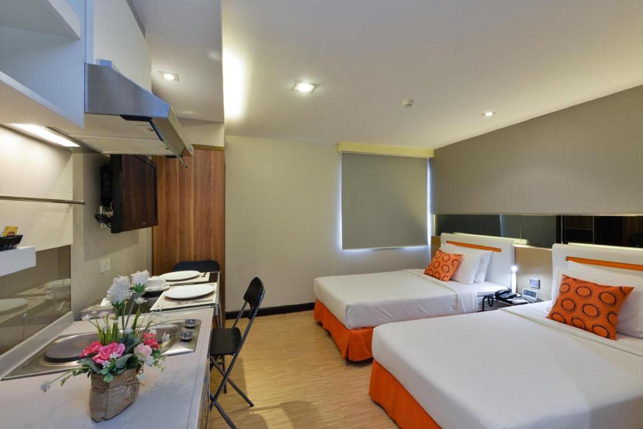 Hotel Arawana Express Phromphong Bangkok Esterno foto