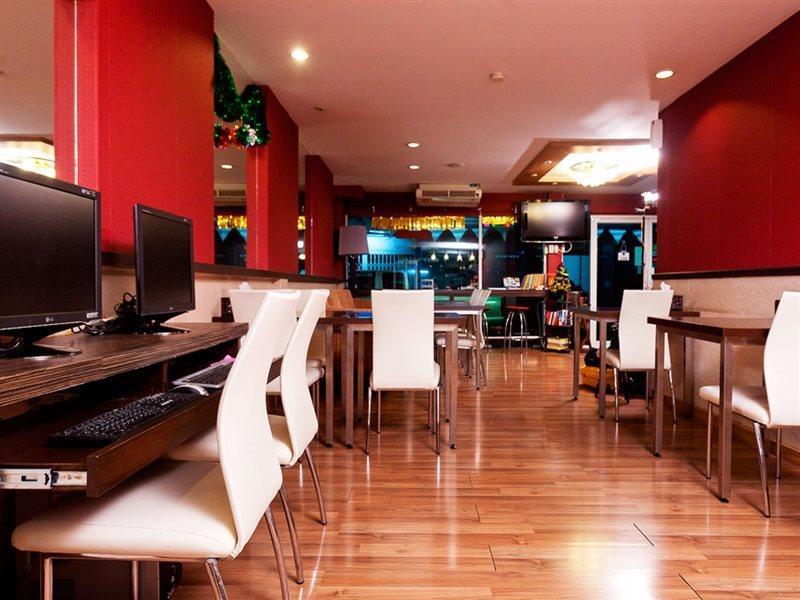 Hotel Arawana Express Phromphong Bangkok Esterno foto