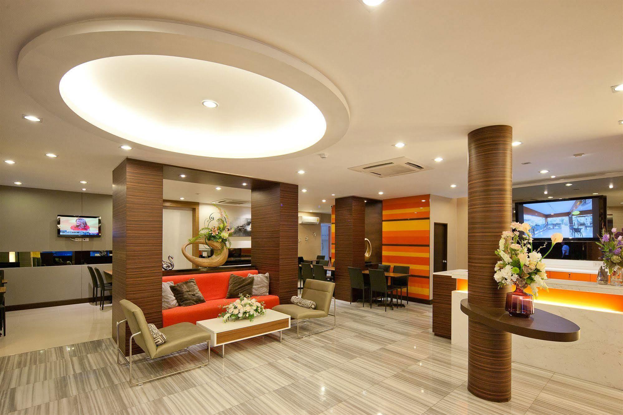 Hotel Arawana Express Phromphong Bangkok Esterno foto