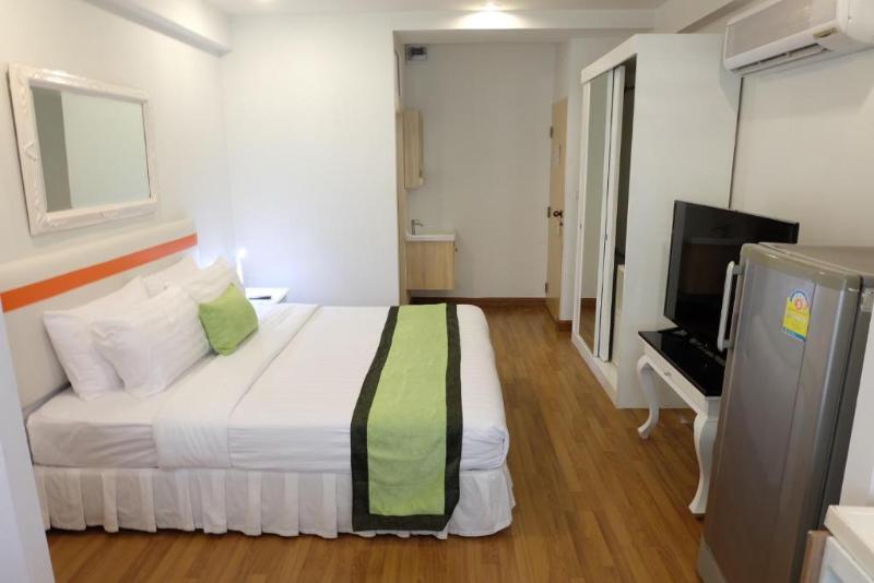 Hotel Arawana Express Phromphong Bangkok Esterno foto